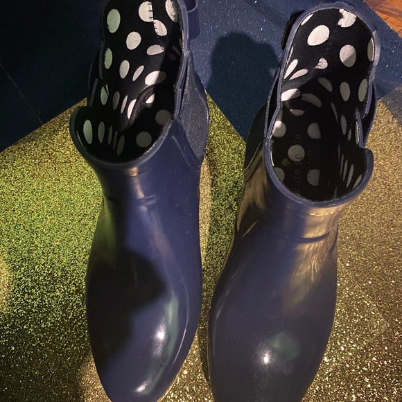 KATE SPADE DEEP NAVY POLKA DOT RAIN ANKLE Boots LUX GUC 1 FLAW - Picture 5 of 15